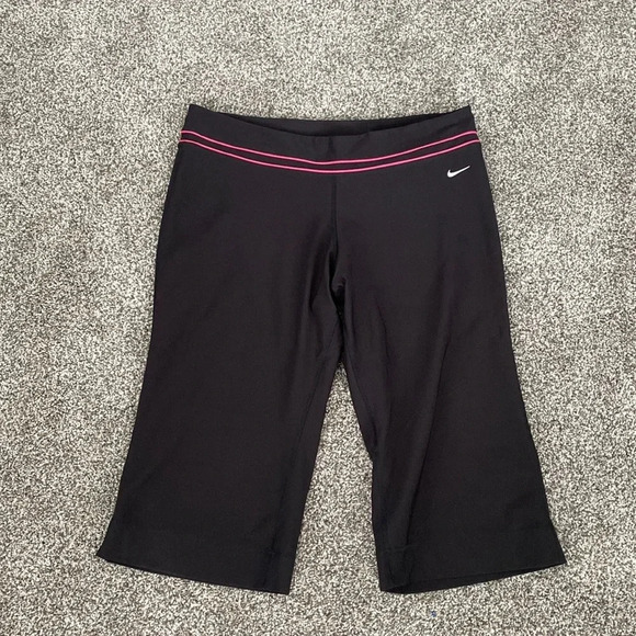 Nike DriFit Cropped Pant in Black/Pink - Picture 1 of 4